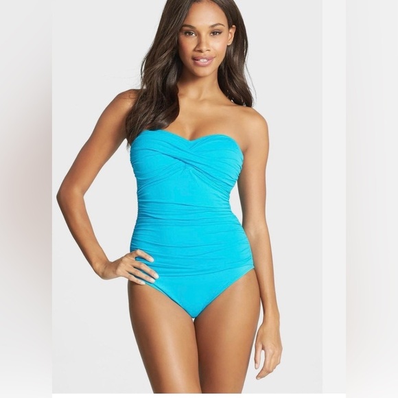Gorgeous turquoise This bandini swimsuit from La Blanca - Picture 1 of 8